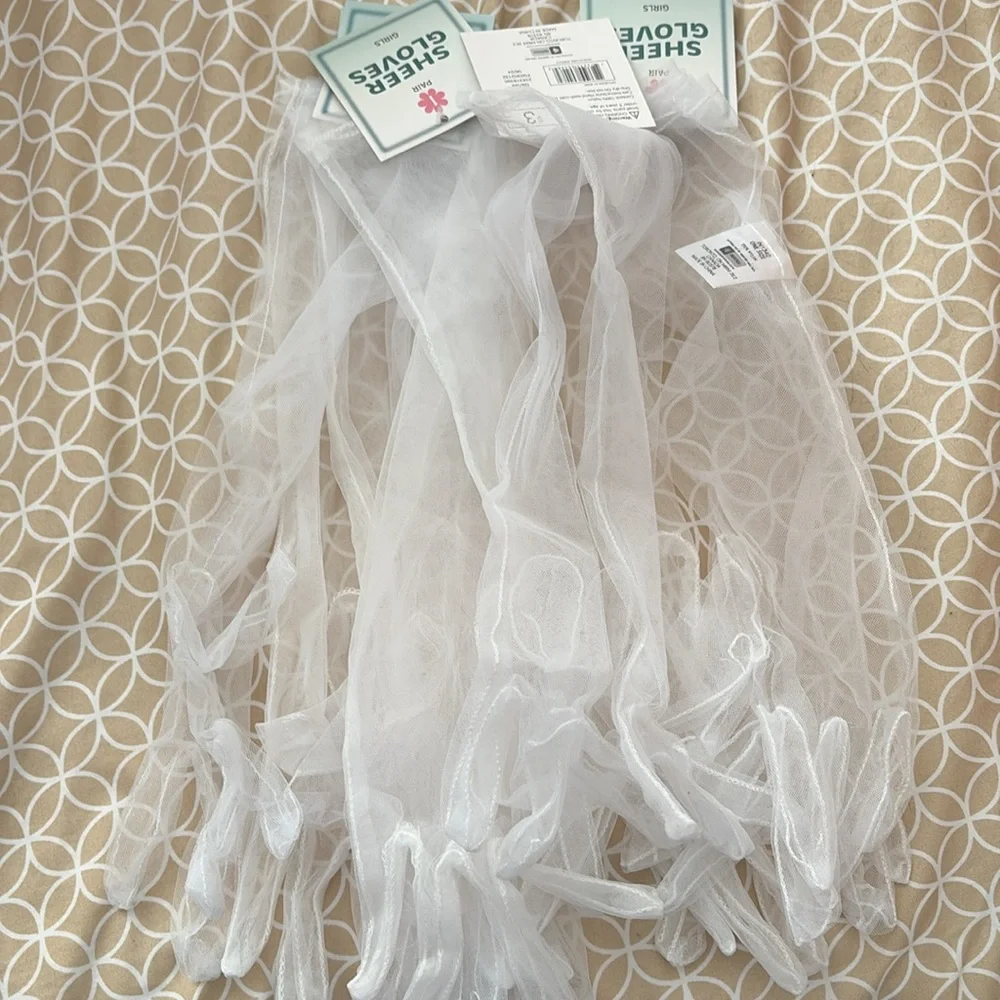 Girls dress up gloves, assorted styles. NWT!
